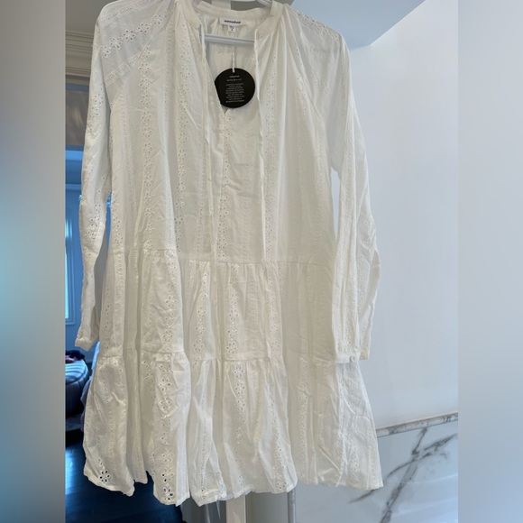 Dresses & Skirts - Summer White eyelet dress new with tag size small